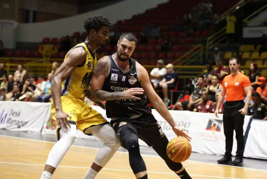 Caxias do Sul Basquete vence na prorrogação e dá passo importante rumo aos playoffs do NBB